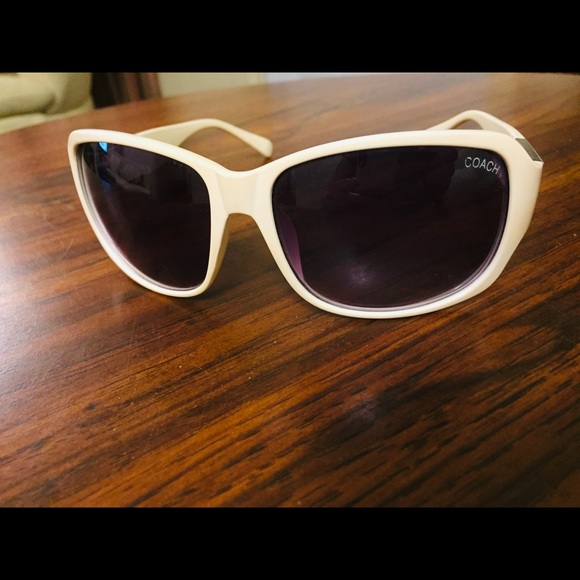 Coach sunglasses for women in excellent condition - Picture 4 of 8